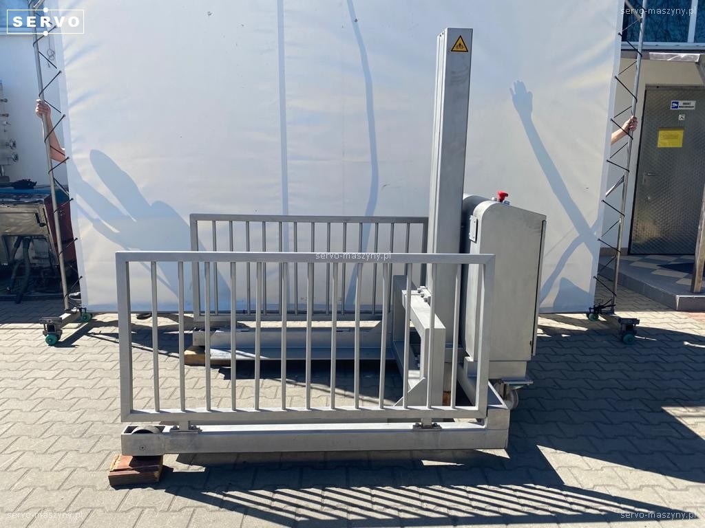 Macchine e attrezzature SERVO per l'industria della carne in Polonia.